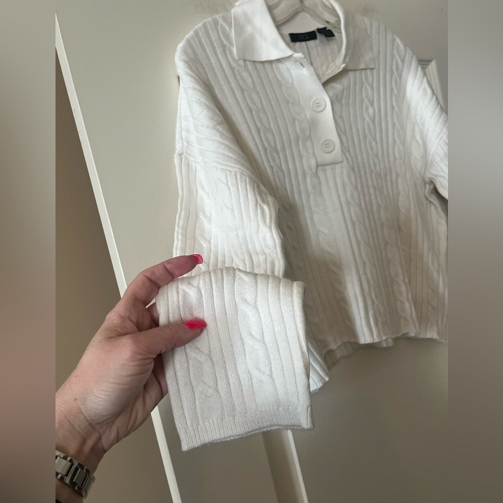 RDI Nordstrom White, Soft Knit Collared Sweater with Button Detail Size Medium - Picture 10 of 14